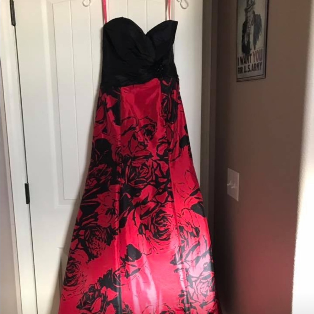 Maggie Sortero Event Dress